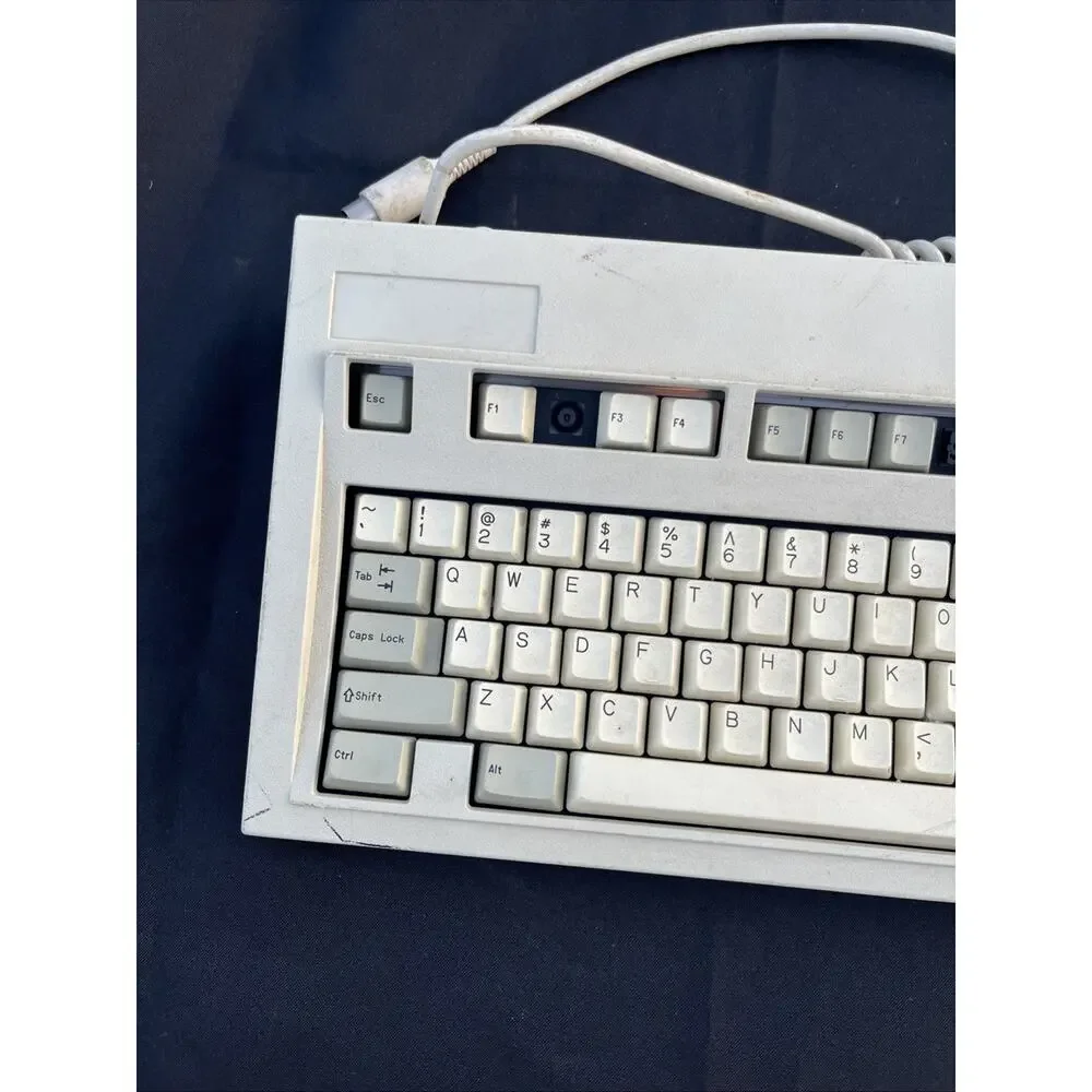 Vintage 83A3SE Keyboard Made In USA Mechanical Computer Keyboard Coiled Cable